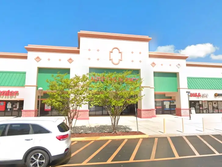 First Manatee South County Tag Agency en Bradenton