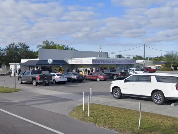 South Dade Auto Tag Agency en Homestead