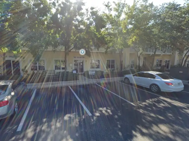 Vero West Commercial Center